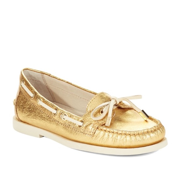 NWOB Michael Kors Blair Gold Leather Boat Shoe - Picture 2 of 7